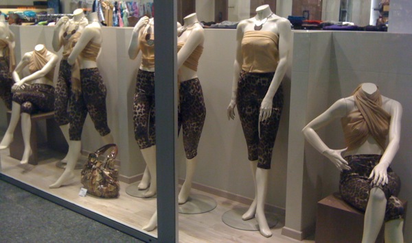 I was detained by security after taking this photo, as it is forbidden to film anything in a train station. Even animal-print knee-length leggings.